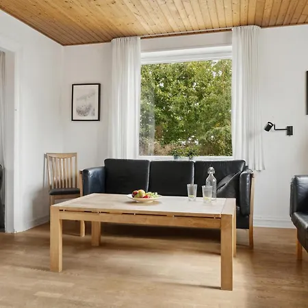 Holiday home Beautiful Home In Orum Djurs With Kitchen